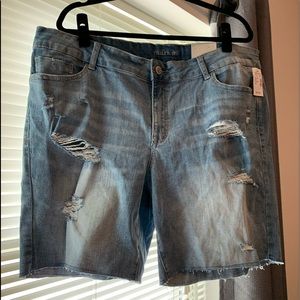 Maurices Mid Rose Bermuda Shorts